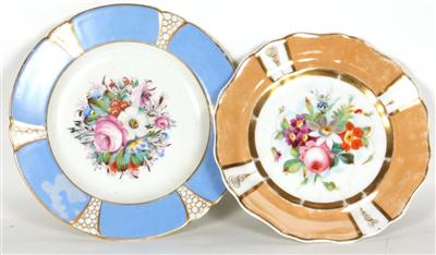 2 Zierteller Porzellan bunter Blütendekor mit Goldrand eingepresste Marken, - Kunst, Antiquitäten und Möbel