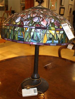 Tischlampe neuzeitlich in der Art Tiffany, - Antiques and art