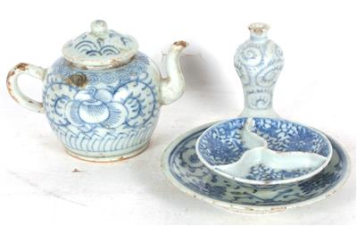 1 Teekanne, 1 kleine Vase, 1 kleiner Teller, 1 Schale - Arte e antiquariato