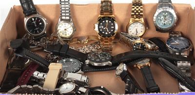 17 Herrenarmbanduhren und 10 Damenarmbanduhren - Antiques and art