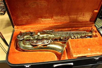 Saxophon - Umění a starožitnosti