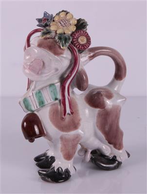 Kuh mit Blüten geschmückt - Christmas auction - Art and Antiques