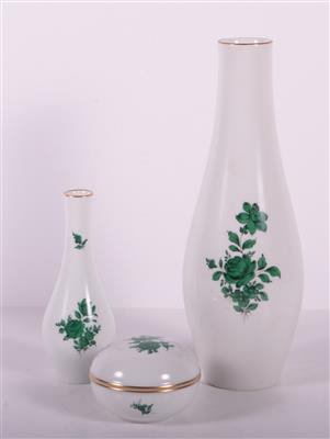 1 Vase 27 cm. 1 Vase 15 cm. 1 Deckeldose Dm. 8 cm. - Kunst, Antiquitäten und Möbel Online