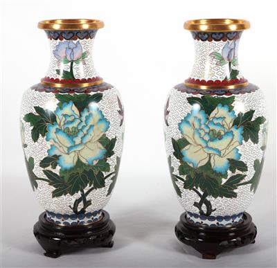 Paar dekorative Vasen Metall, - Kunst, Antiquitäten und Möbel online auction