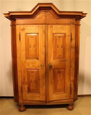 Provinzieller Schrank Ende 18. JH., - Kunst, Antiquitäten und Möbel online auction