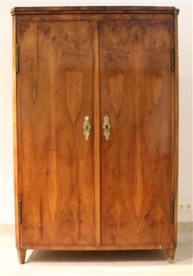 Biedermeier Garderobeschrank um 1825/30, - Gioielli