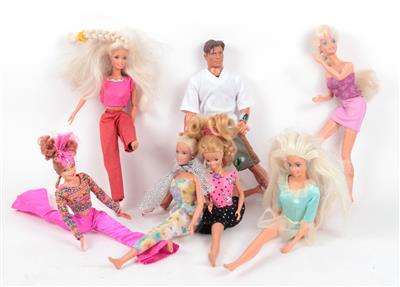 12 Barbies, 1 Skipper, 1 Ken - Umění a starožitnosti