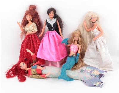 15 Barbies - Antiques and art