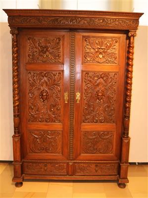 Großer Historismus Schrank, - Christmas auction - Art and Antiques