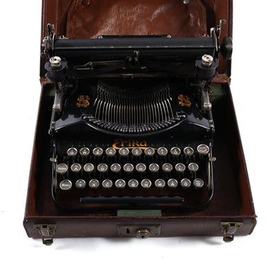 Alte Schreibmaschine - Umění a starožitnosti
