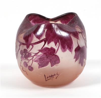 Vase - Christmas auction