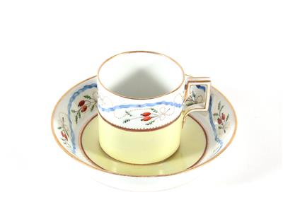 Dekortasse mit Untertasse, - Antiques and art