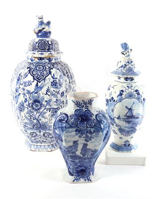 1 Vase, 2 Deckelvasen - Kunst, Antiquitäten und Möbel