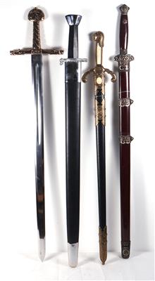 4 Dekorationsschwerter, 3 Scheiden - Kunst, Antiquitäten und Möbel