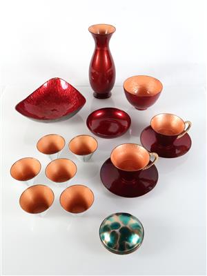 6 Mokkatassen mit Untertassen, 3 versch. Schalen, 1 Vase, 1 Deckeldose,6 Mokkatassen ohne Untertassen - Arte e antiquariato