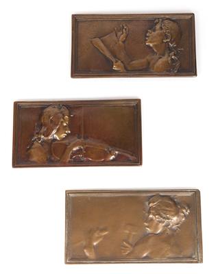 3 Plaketten, "Bildhauerin", "Sängerin" u. "Violinistin" - Antiques and art