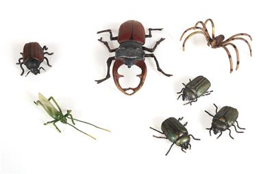 7 Tierfiguren, "5 Käfer", "1 Spinne", "1 Heuschrecke" - Umění a starožitnosti
