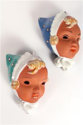 2 leicht variirende Mädchenmasken - Antiques and art