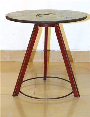 Kleiner runder Werkstatttisch der 70er Jahre - Arte e antiquariato
