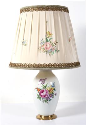 Tischlampe mit Porzellanfuß - Kunst, Antiquitäten, Möbel und Technik