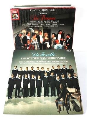 100 LPs/Alben und 6 LPKassetten vorwiegend Operetten, - Arte e antiquariato