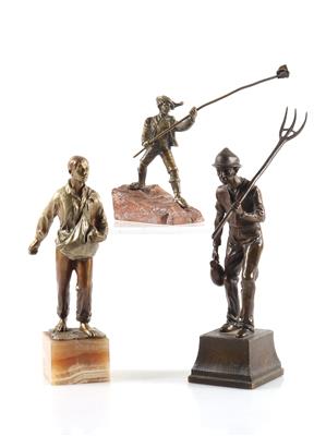 Konvolut aus 3 Bronzefiguren "Bauern" - Antiques and art