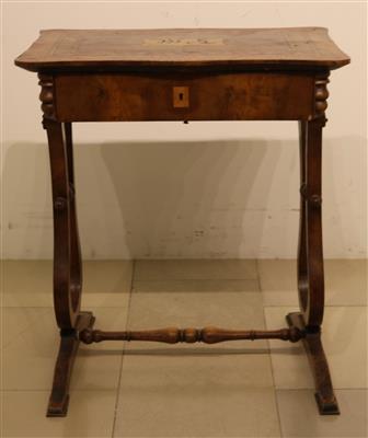 Biedermeier Nähtischchen - Antiques and art