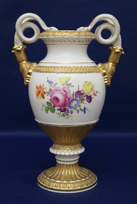 Prunkvolle Sockelvase - Antiques and art