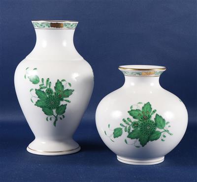 2 verschiedene Vasen - Umění a starožitnosti