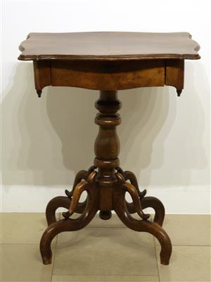 Beistell- bzw. Nähtischchen um 1860 - Kunst, Antiquitäten, Möbel und Technik