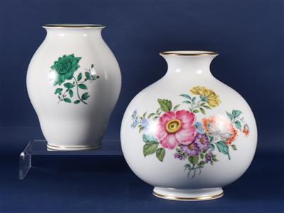 2 verschiedene Vasen, Wiener Porzellanmanufaktur Augarten - Silber, Kunst, Antiquitäten, Möbel