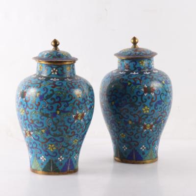 Paar Cloisonne Deckelvasen - Art, antiques, furniture and technology