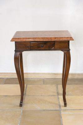 Tischchen im Barockstil, - Arte, antiquariato, mobili e tecnologia