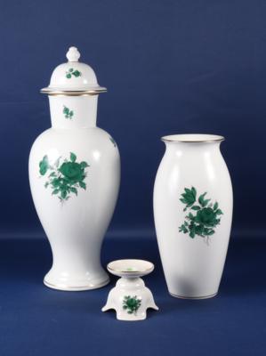 1 Deckelvase, 1 Vase, 1 Kerzenleuchter, "Augarten" - Art, antiques, furniture and technology