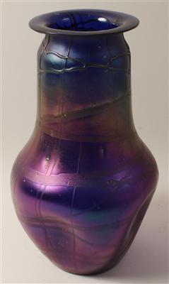 Vase, - Antiques and Paintings