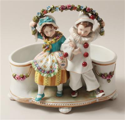 Jardiniere mit Mädchen und Pierrot, - Antiquitäten & Bilder