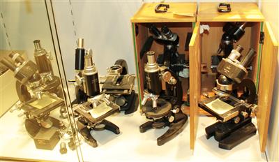 Neun Mikroskope, meist von MEOPTA - Antiquitäten & Bilder