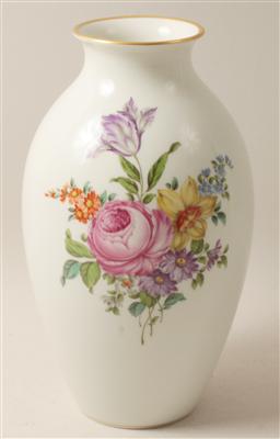 Vase, - Antiques and Paintings