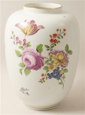 Vase, - Antiques and Paintings