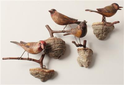 Vier Holzvögel, - Antiquitäten & Bilder