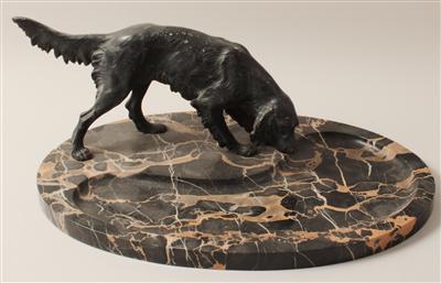 Hund auf Marmorschale, - Antiques and Paintings