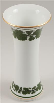 Vase, - Antiques and Paintings