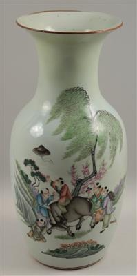 Vase, - Antiques and Paintings