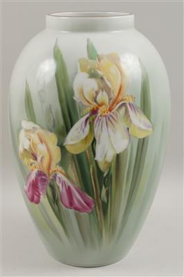 Vase, - Antiques and Paintings