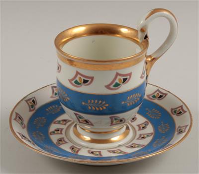 Tasse mit Schwanenhenkel und Untertasse, - Antiques and Paintings