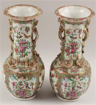 1 Paar Famille Rose-Vasen, - Antiquariato e Dipinti