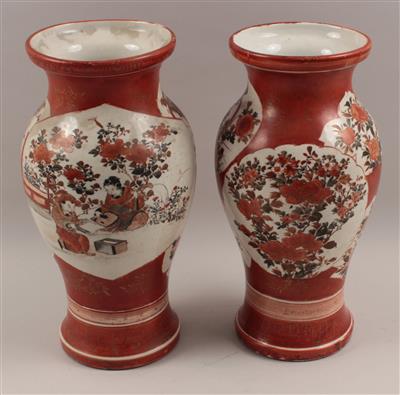 1 Paar Kutani-Vasen, - Antiquitäten & Bilder - Schwerpunkt:<br>Moderne und Zeitgenössische Druckgrafik
