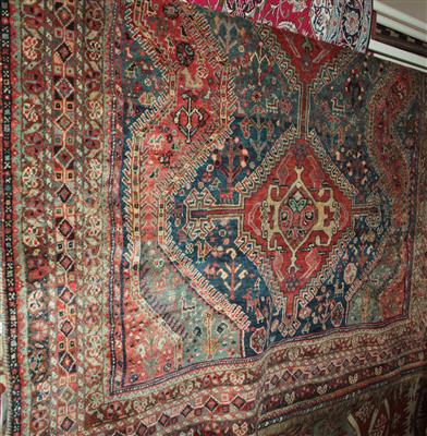 Schiraz ca. 192 x 170 cm, - Winterauktion - Antiquitäten,<br />Möbel und Bilder