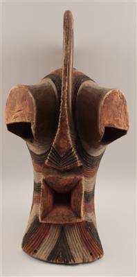 Songye, Dem. Rep. Kongo: Eine große, dekorative Kifwebe-Maske. - Antiquitäten & Bilder