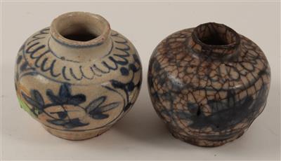 2 kleine Vasen, - Antiquariato e Dipinti